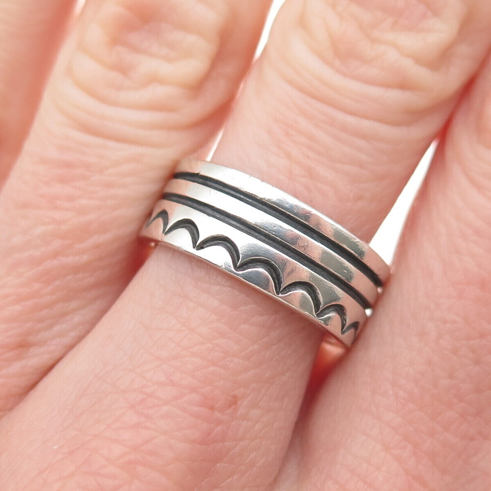 925 Sterling Silver Vintage Mexico Oxidized Lined Band Ring Size 7